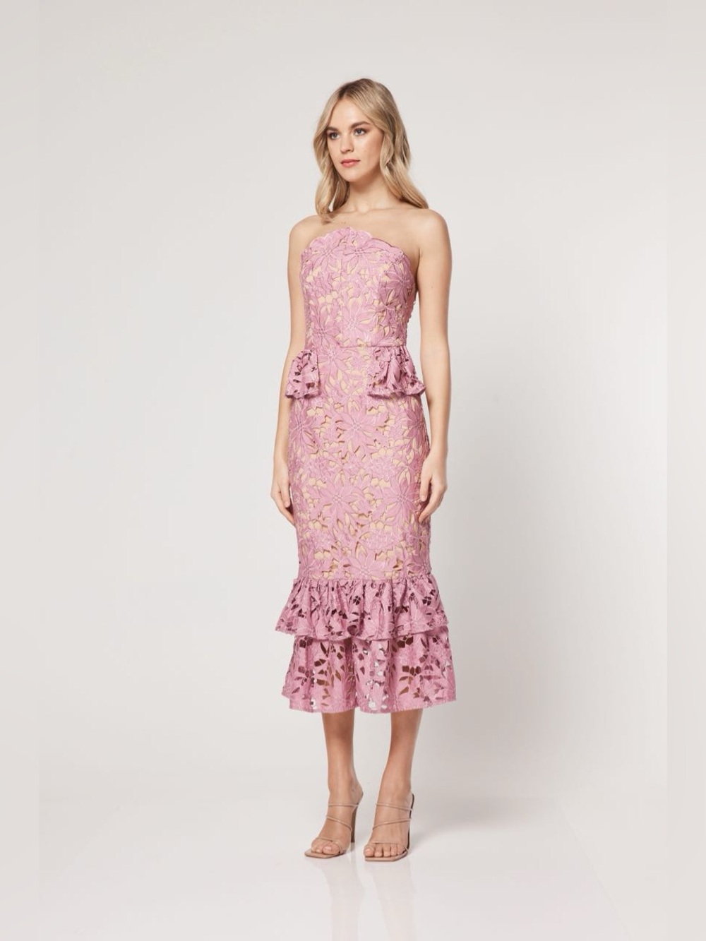 Elliatt Charter Strapless Dress in Mauve, Size Medium - Picture 4 of 15